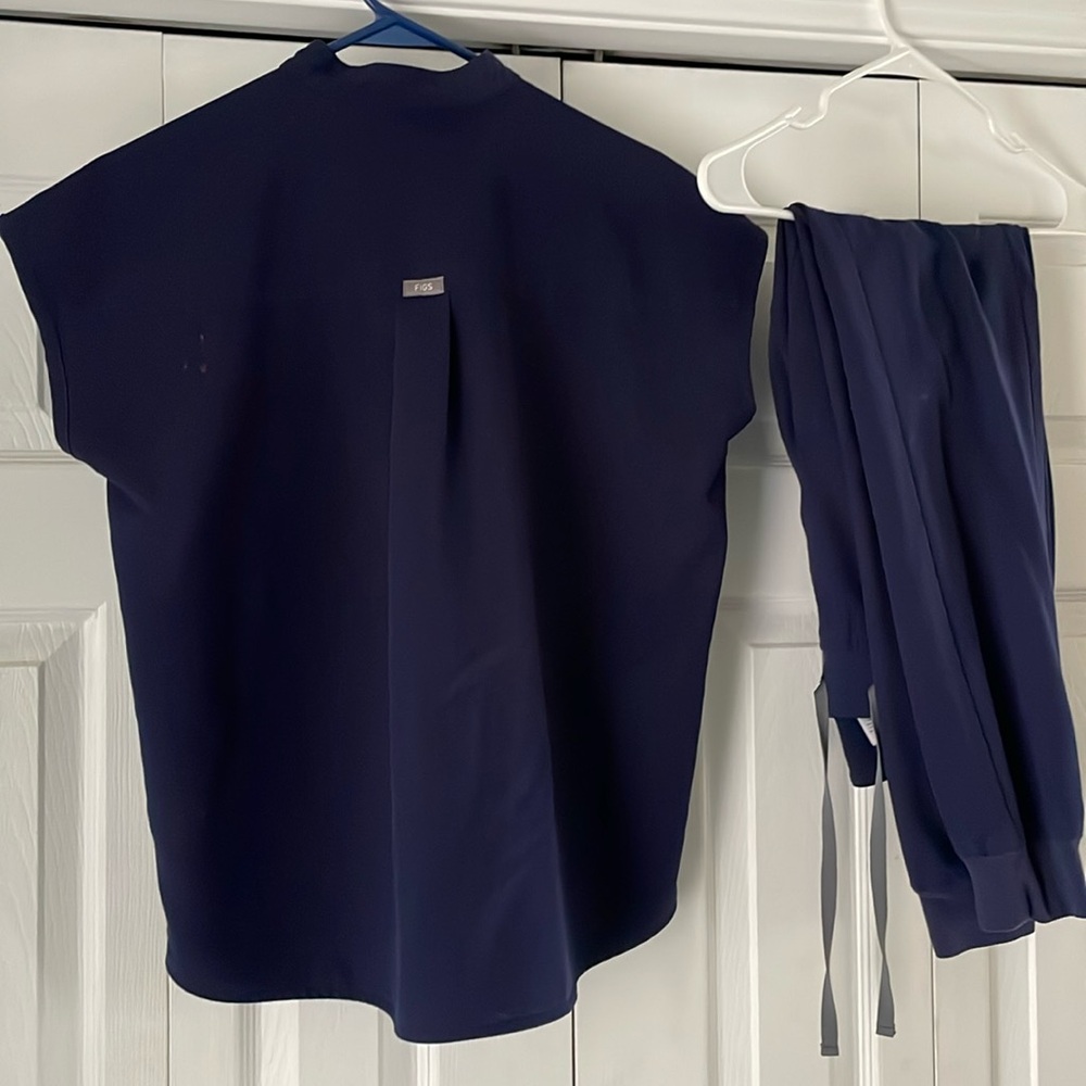 Navy Figs SET. Top & bottom included